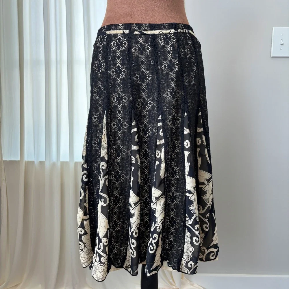 Y2K Vintage Bandolino Midi Skirt 10 Black Floral Lace Whimsigoth Fairy Boho Chic